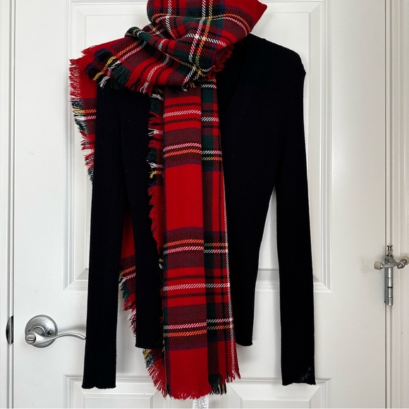 SOLD! on eBay Max&Co MaxMara Accessories Label-cut Red Plaid Scarf.Size: OS. - Picture 4 of 14